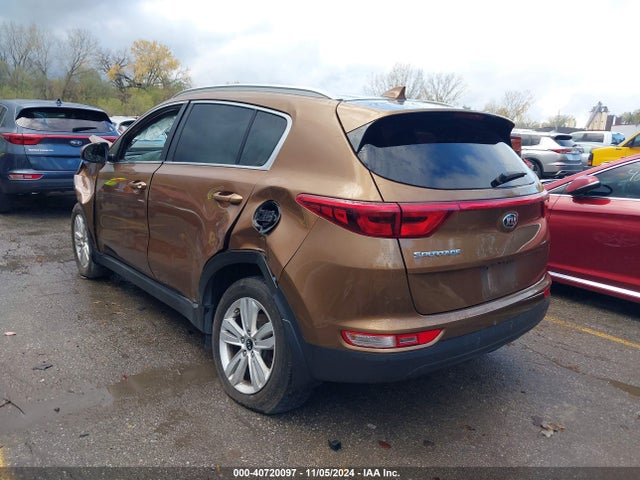 KIA Sportage Lx 2018 KNDPMCAC2J7406707 Image 3