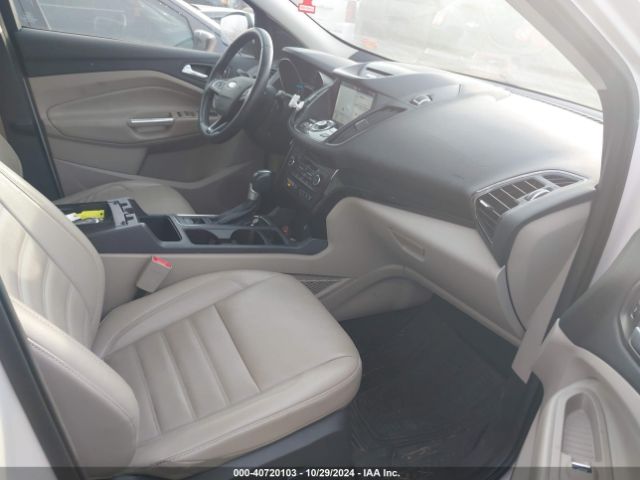 1FMCU0J94HUA60605 Ford Escape Titanium