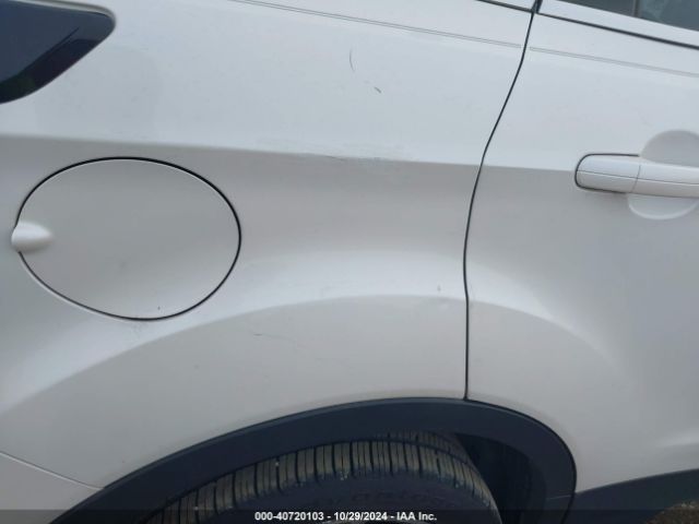 1FMCU0J94HUA60605 Ford Escape Titanium