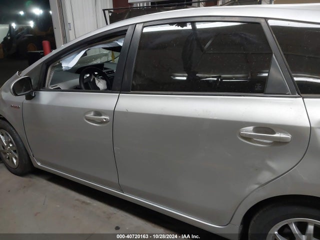 Toyota Prius V Four 2016 JTDZN3EU4GJ049843 Image 14
