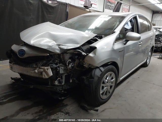 Toyota Prius V Four 2016 JTDZN3EU4GJ049843 Image 2