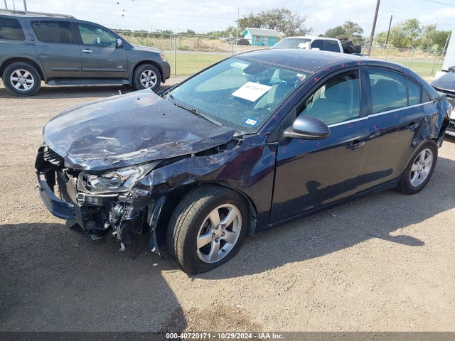 Chevrolet Cruze 1lt Auto 2015 1G1PC5SBXF7207442 Image 2