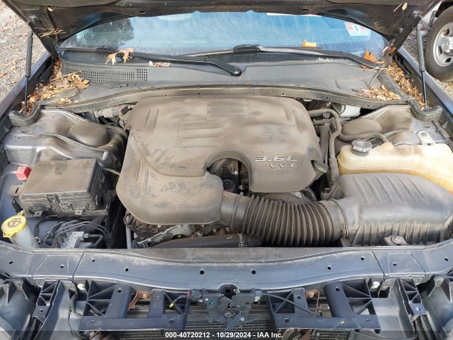 Chrysler 300C 2017 2C3CCAEGXHH552147 Image 10