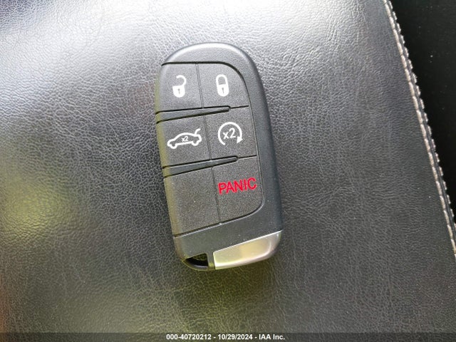 Chrysler 300C 2017 2C3CCAEGXHH552147 Image 11