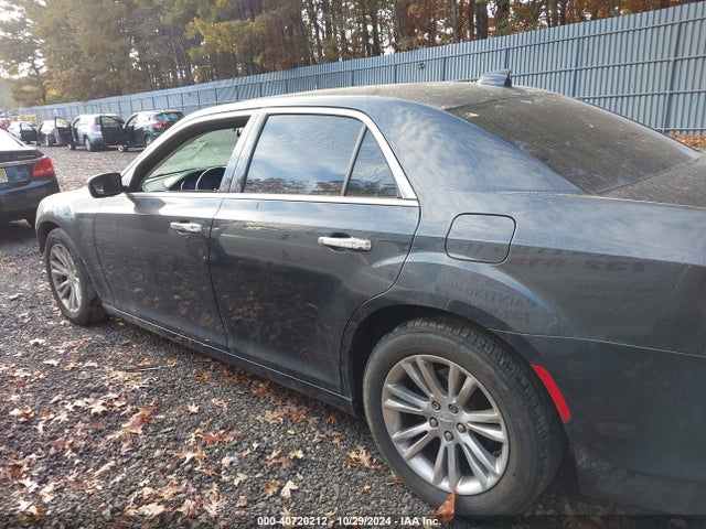 Chrysler 300C 2017 2C3CCAEGXHH552147 Image 14