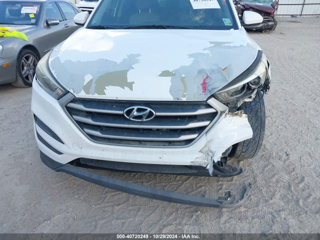 Hyundai TUCSON SE 2018 KM8J23A41JU646204 Image 13
