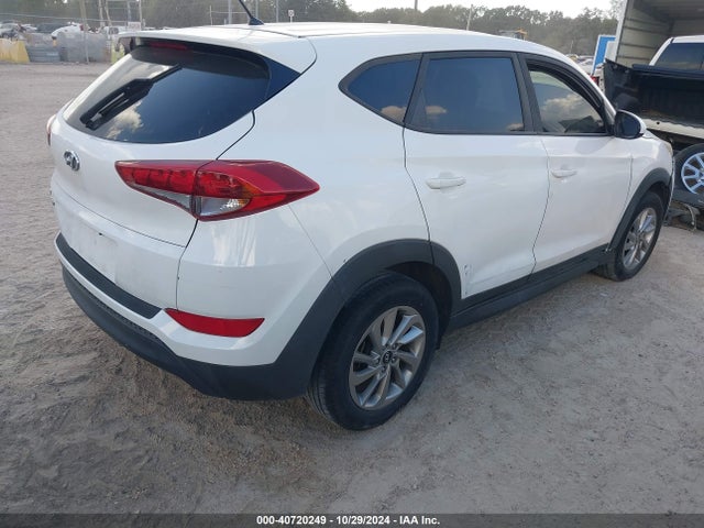 Hyundai TUCSON SE 2018 KM8J23A41JU646204 Image 4