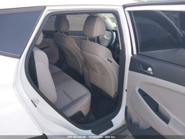 Hyundai TUCSON SE 2018 KM8J23A41JU646204 Image 8