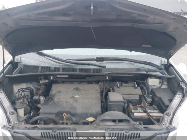 5TDKK3DC0ES440863 Toyota Sienna Le V6 8 Passenger