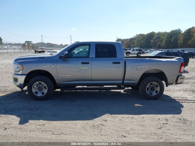 3C6UR5CL6NG193324 RAM 2500 Tradesman  4x4 6'4 Box