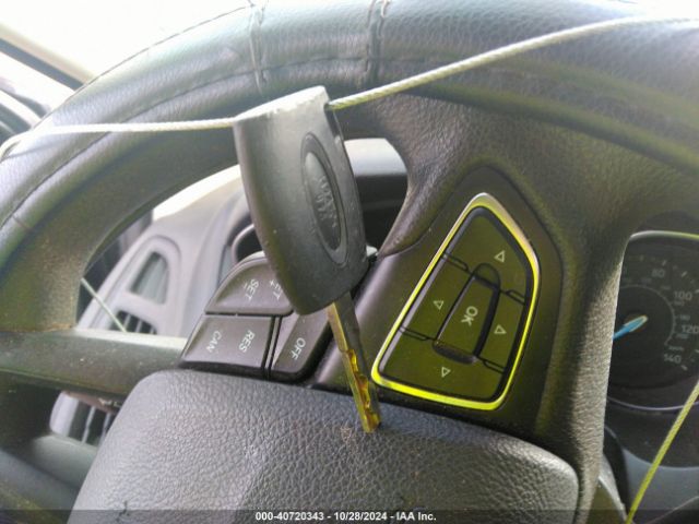 1FADP3K22HL205445 Ford FOCUS SE