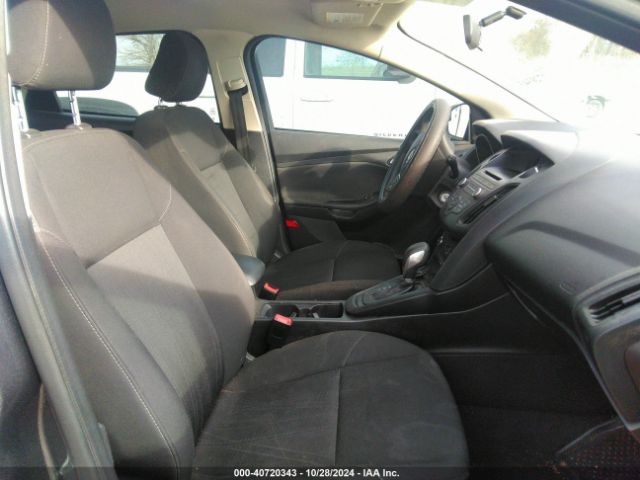1FADP3K22HL205445 Ford FOCUS SE