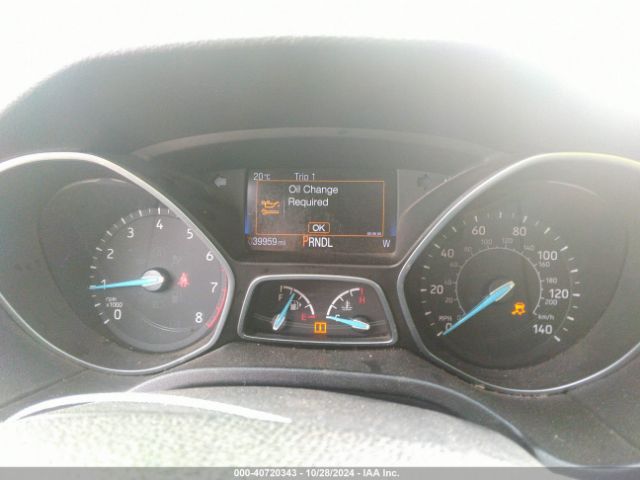 1FADP3K22HL205445 Ford FOCUS SE