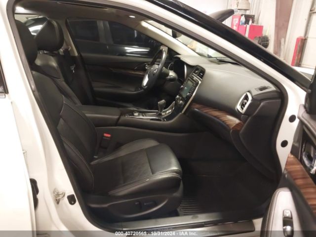 1N4AA6AP2JC388175 Nissan Maxima 3.5 Platinum