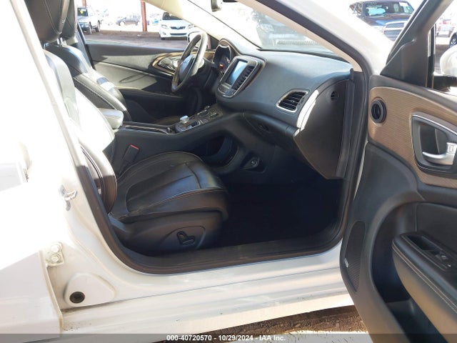 1C3CCCCB8FN558102 Chrysler 200 C