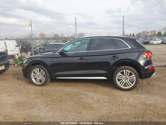WA1BNAFY3J2247378 Audi Q5 2.0t Premium/2.0t Tech Premium