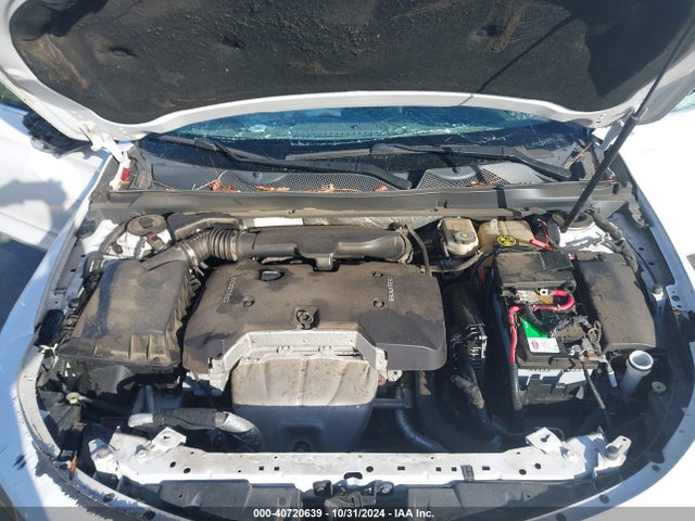 Chevrolet IMPALA 1LT 2017 2G1105SA7H9169028 Image 10