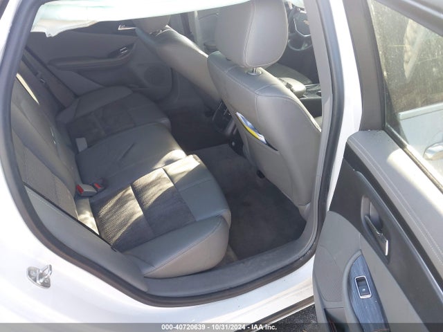 Chevrolet IMPALA 1LT 2017 2G1105SA7H9169028 Image 8