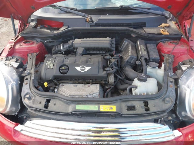 2011 MINI COOPER WMWSU3C55BT096227 Photo 9