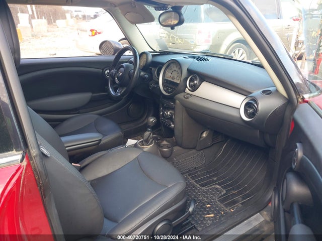 2011 MINI COOPER WMWSU3C55BT096227 Photo 4