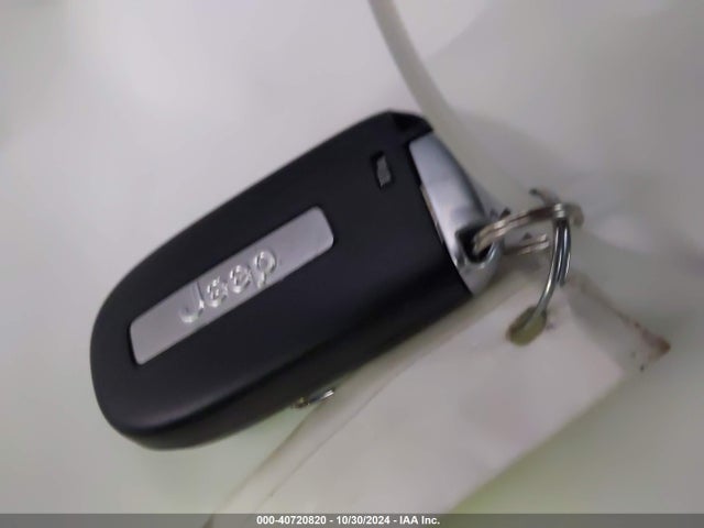 Jeep Cherokee Latitude 2014 1C4PJMCS2EW122248 Image 11