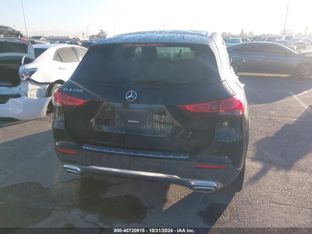 W1N4N4GB3PJ502290 Mercedes-Benz GLA 250