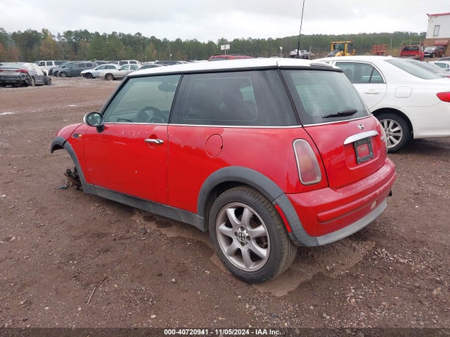 2002 MINI COOPER WMWRC33402TC30704 Photo 2