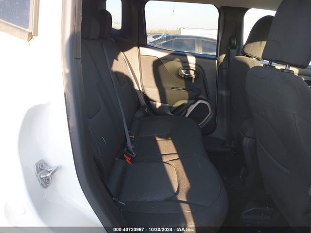 ZACCJBBT6FPB96946 Jeep Renegade Latitude