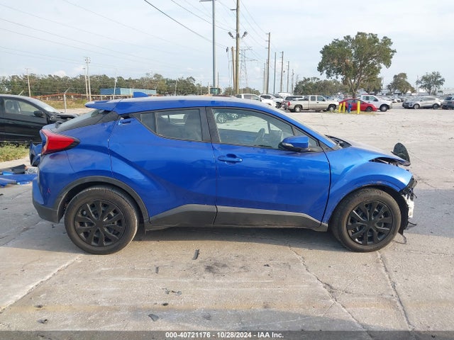 Toyota C-HR LE 2019 NMTKHMBX8KR089365 Image 14