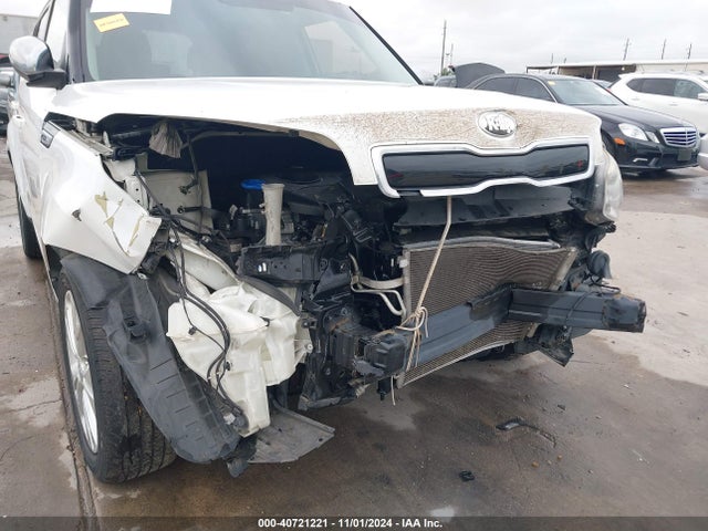 KIA SOUL + 2014 KNDJP3A51E7027654 Image 6