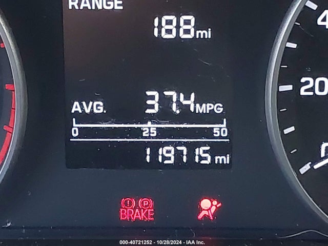 Hyundai ELANTRA SE 2017 5NPD74LFXHH167114 Image 16