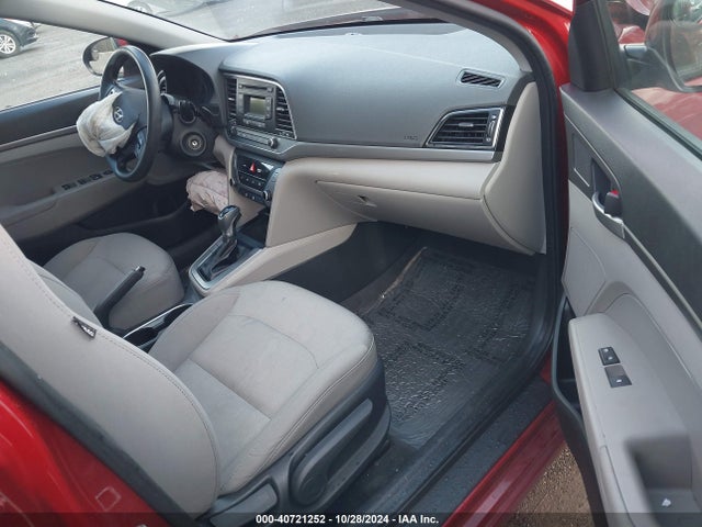 Hyundai ELANTRA SE 2017 5NPD74LFXHH167114 Image 5