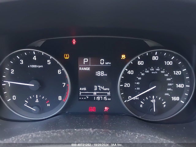 Hyundai ELANTRA SE 2017 5NPD74LFXHH167114 Image 7