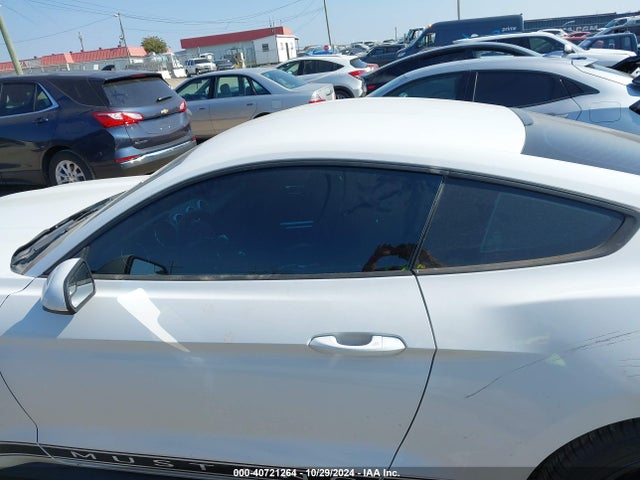 Ford Mustang V6 2017 1FA6P8AM5H5234600 Image 15