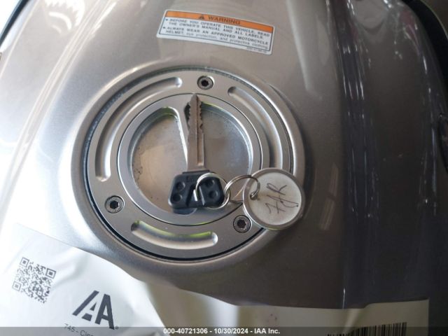 2010 YAMAHA FJR1300 JYARP15E9AA007209 Photo 10