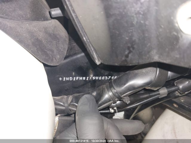 2005 HARLEY-DAVIDSON FLHPI 1HD1FHW1X5Y663746 Photo 9