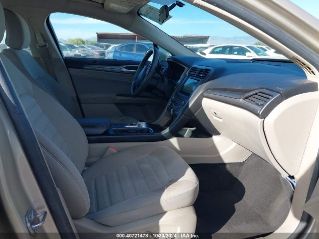 3FA6P0HD2JR204870 Ford FUSION SE