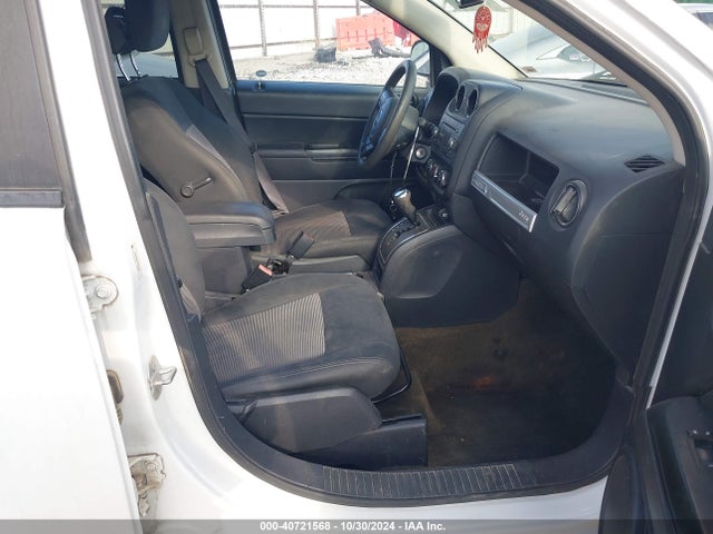 1C4NJCBA5GD612045 Jeep Compass Sport