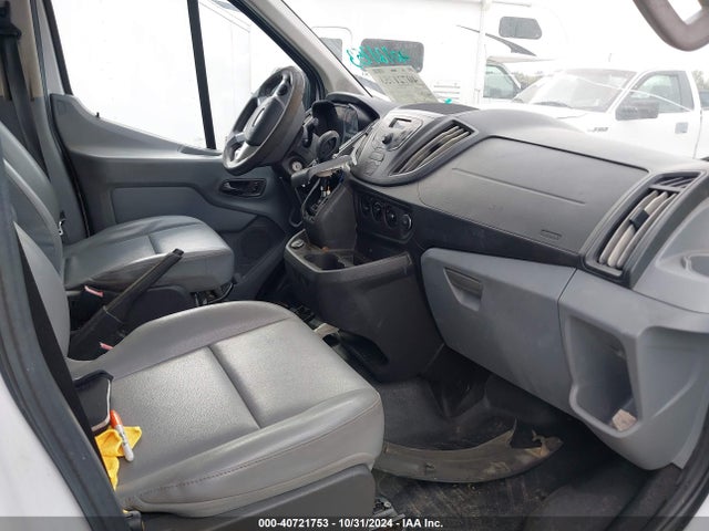 Ford Transit-150 2017 1FTYE1ZM9HKB32495 Image 5