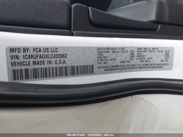 1C4RJFAGXLC433962 Jeep Grand Cherokee Laredo E 4x4