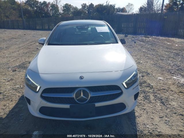 WDD3G4FB1KW012754 Mercedes-Benz A 220 4matic