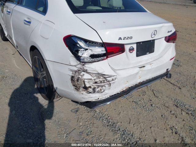 WDD3G4FB1KW012754 Mercedes-Benz A 220 4matic