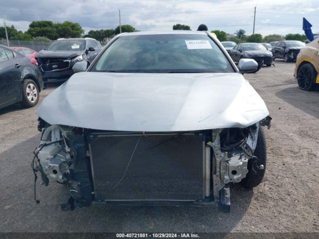 4T1B11HK3JU060944 Toyota CAMRY LE