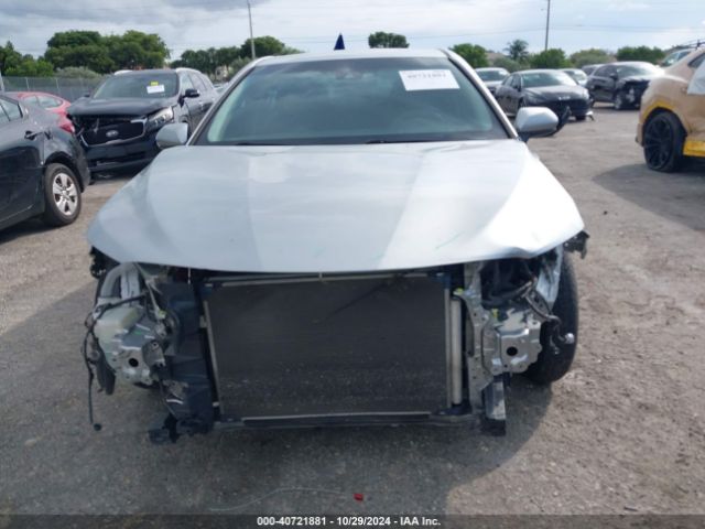 4T1B11HK3JU060944 Toyota CAMRY LE
