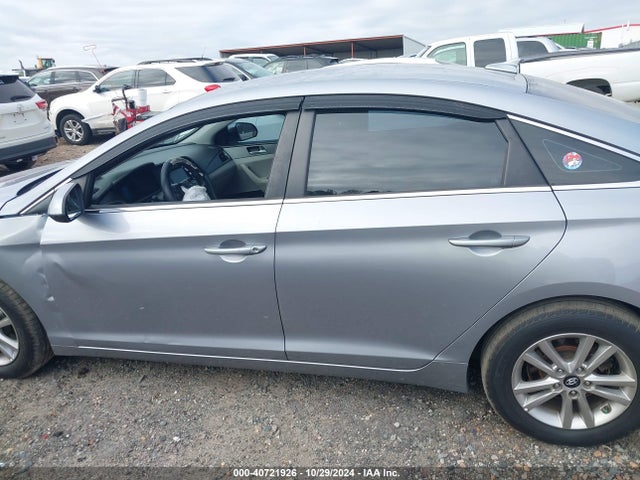 Hyundai SONATA SE 2016 5NPE24AFXGH334611 Image 14