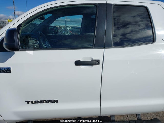 5TFCW5F19JX022385 Toyota Tundra Sr5 5.7l V8