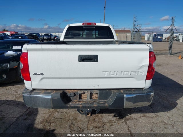 5TFCW5F19JX022385 Toyota Tundra Sr5 5.7l V8