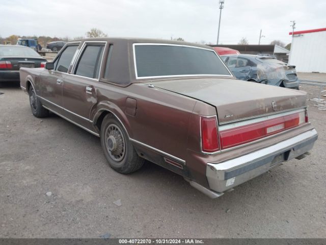 1987 LINCOLN TOWN CAR 1LNBM81F1HY704442 Photo 2