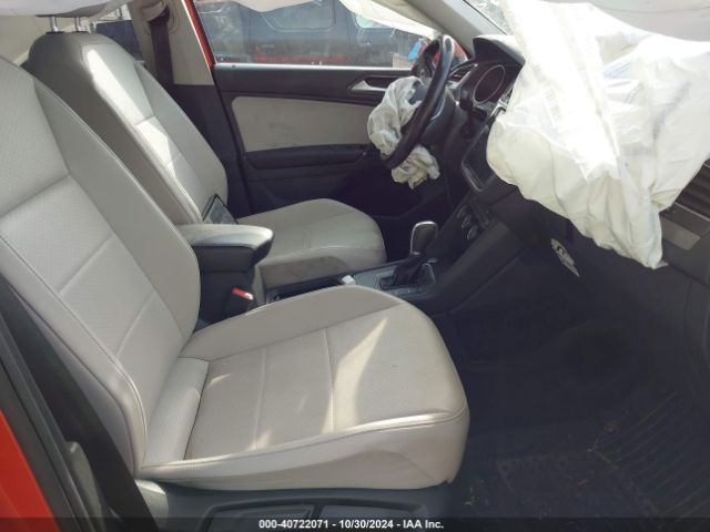 3VV3B7AX1JM006031 Volkswagen Tiguan 2.0t Se/2.0t Sel