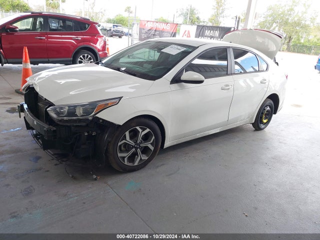 KIA Forte Lxs 2020 3KPF24AD3LE222945 Image 2